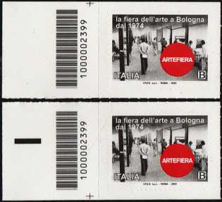 Fiera dell'arte a Bologna dal 1974 - coppia di francobolli con codice a barre n° 2399 a SINISTRA alto-basso