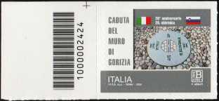 20° anniversario della caduta del muro di Gorizia - francobollo con codice a barre n° 2424  a SINISTRA   in  alto